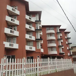  Apartment And Hills View